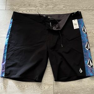 New Men’s VOLCOM beach swims short